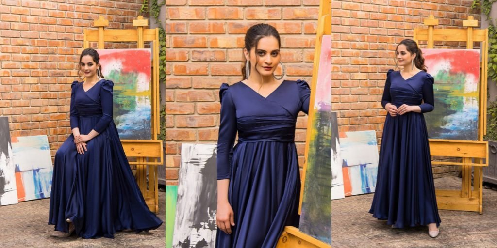 Aiman Khan looks beautiful in a Blue outfit