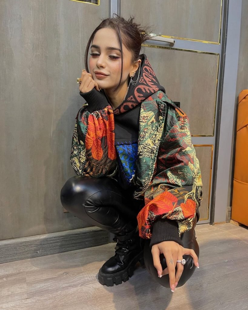 Aima Baig Makes Friday Fashionable 