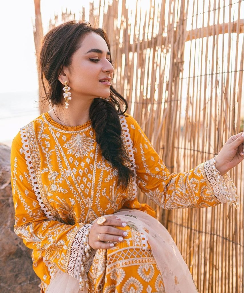 Yumna Zaidi exudes elegance in the latest pictures