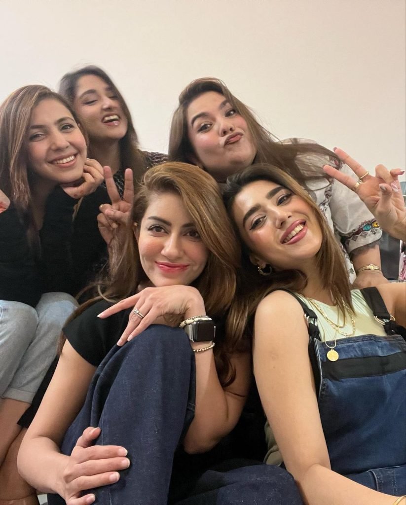 Sadia Faisal Radiates Happiness With Friends In Latest Pictures