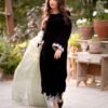 Ushna Shah Stuns in New All-Black Look, Mesmerizes Fans with Charm and Elegance