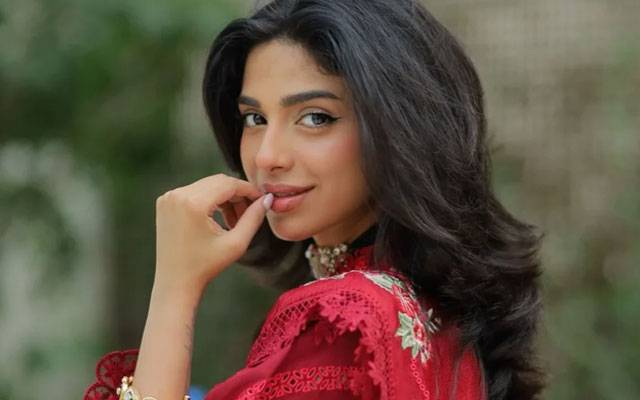 Sonya Hussain Soaks Up Russia’s Charm in New Travel Reel