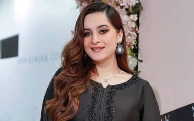 Aiman Khan Lights Up Social Media in Sleek Black Suit as Fans Applaud Her Stylish Comeback