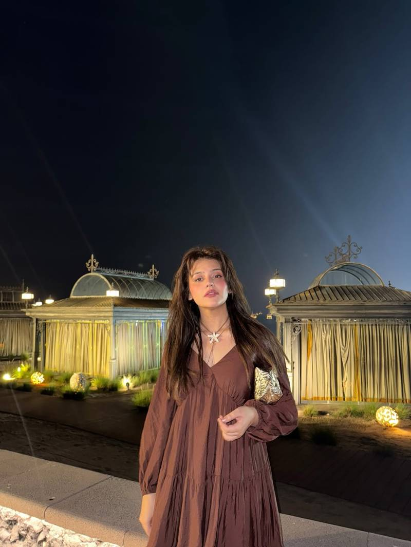 Zara Noor Abbas Embraces the Aromatic Charm of Katara Cultural Village in Stylish New Travel Update