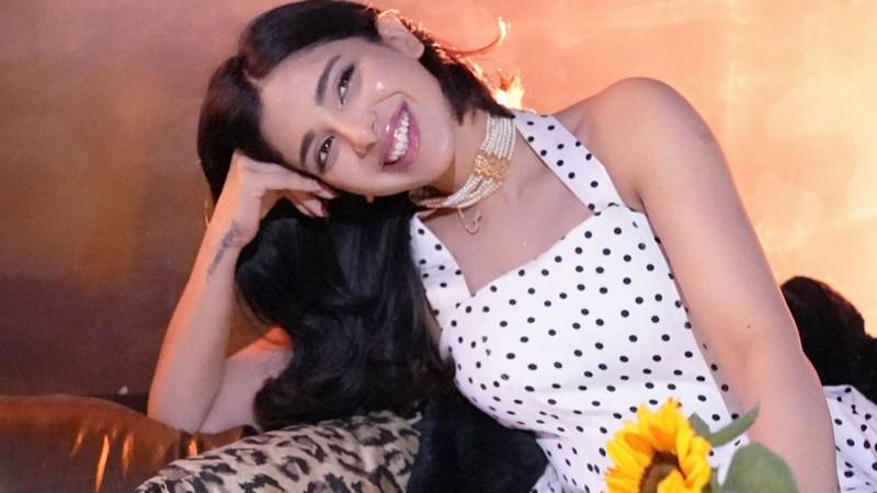 Sonya Hussyn Shines at Dekho Film Festival, Showcases Cultural Flair