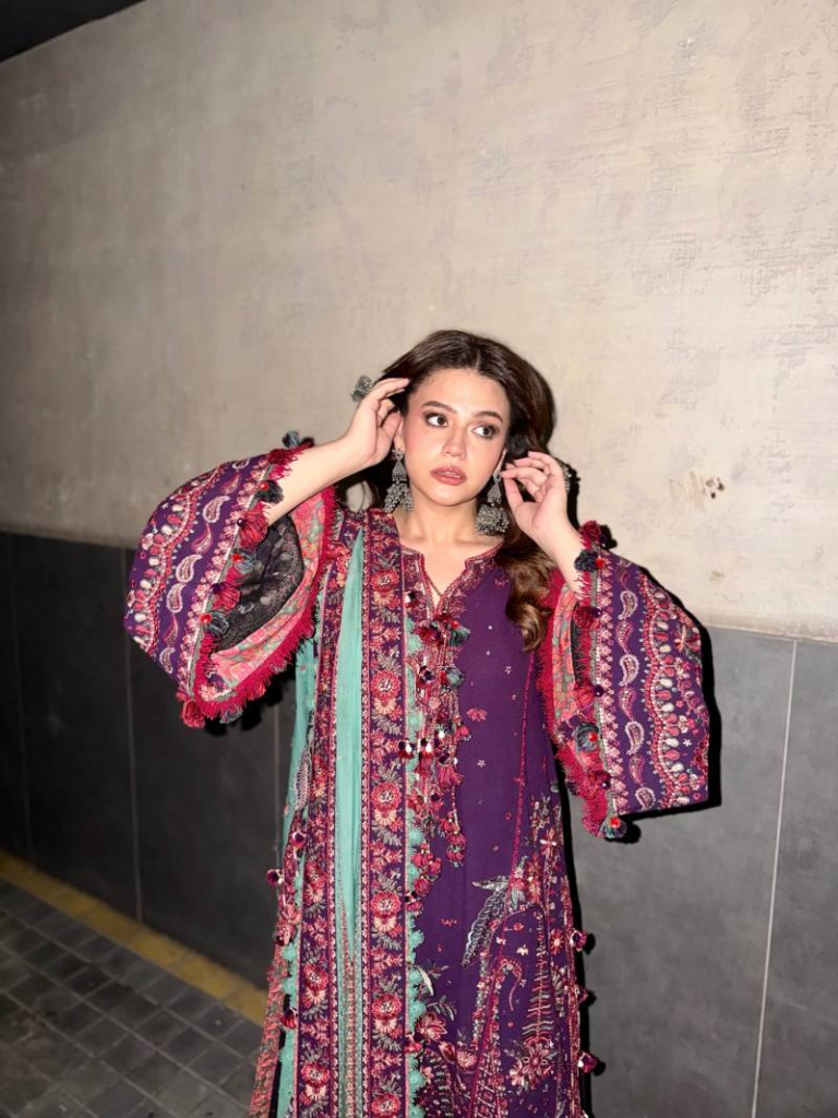 Zara Noor Abbas Turns Rainy Lahore Night into Glamorous Fashion Moment