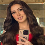 Mehwish Hayat Reflects Glamour and Everyday Style in Mirror-Themed New Post
