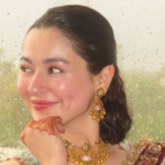 Hania Aamir Dazzles in Pink Ensemble as Her Latest Photoshoot Goes Viral